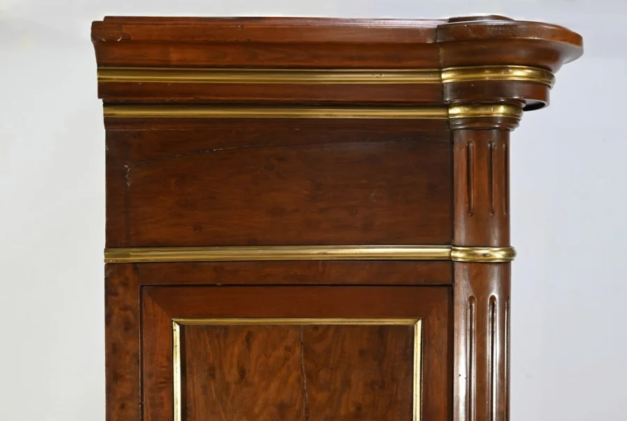 BOEKENKAST IN LOUIS XVI-STIJL