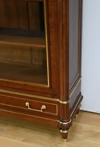 Grande Bibliothèque en Acajou, style Louis XVI – Milieu XIXe