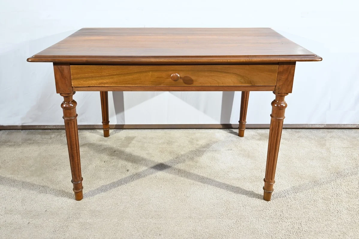 SCHREIBTISCH IM LOUIS XVI-STIL