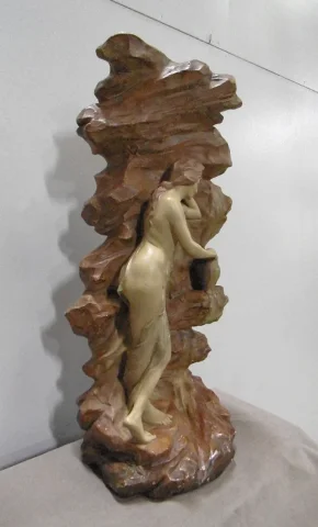 Statue en plâtre La source – XXe
