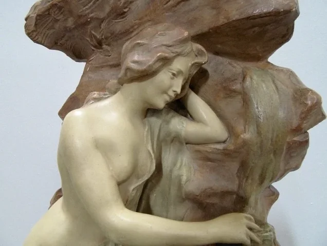 Statue en plâtre La source – XXe