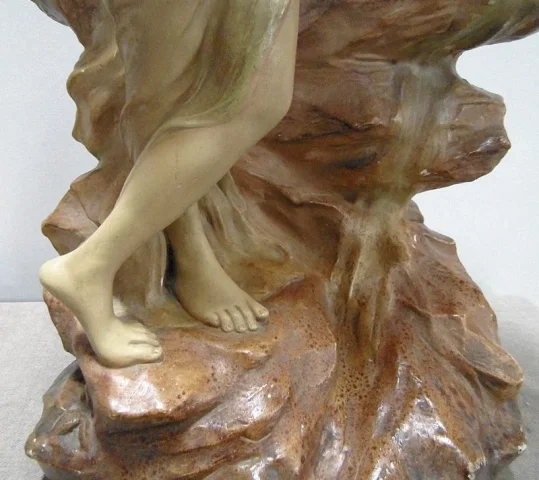 Statue en plâtre La source – XXe