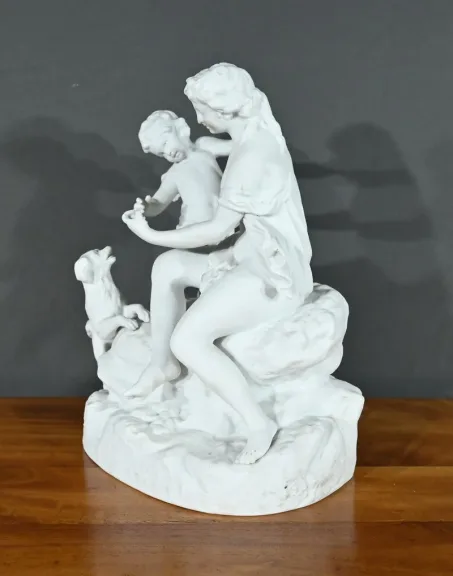 Sculpture en Biscuit "Vénus et l'Amour" - Fin XIXe