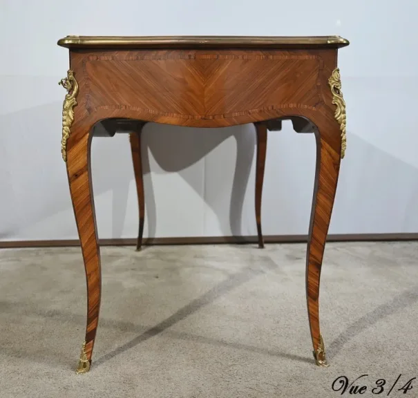 Bureau de Milieu en Bois Précieux, style Louis XV – Début XXe