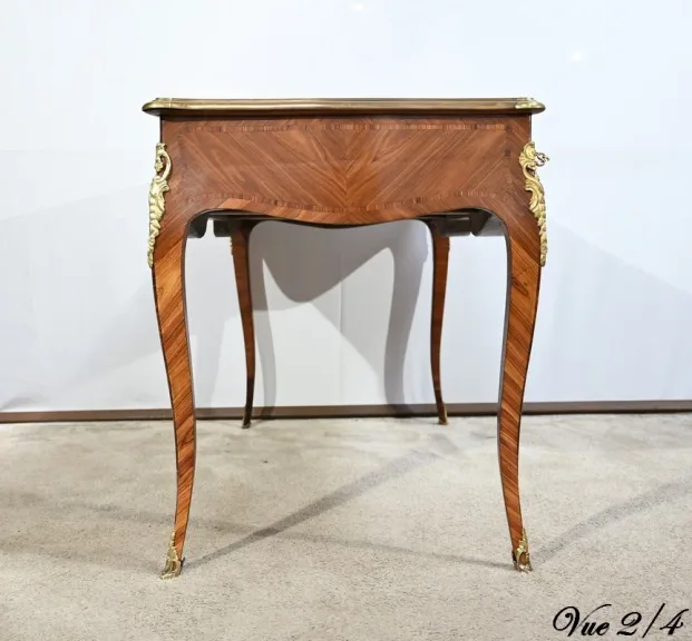 Bureau de Milieu en Bois Précieux, style Louis XV – Début XXe
