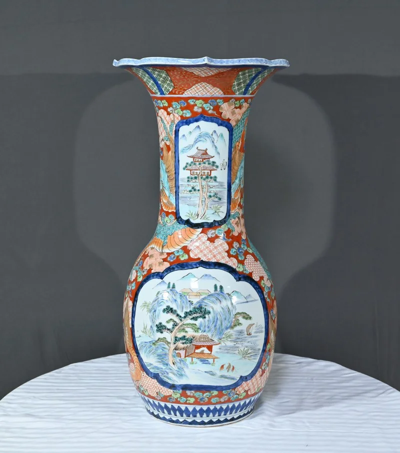 JAPANESE VASE
