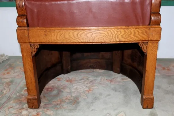 Fauteuil de Tribunal en chêne XIXe