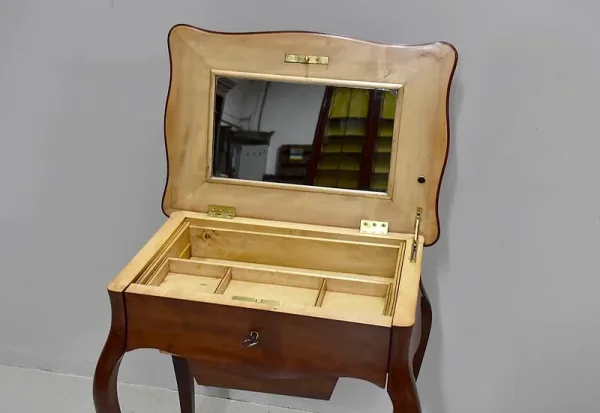 Petite table à ouvrage Napoléon III – XIXe