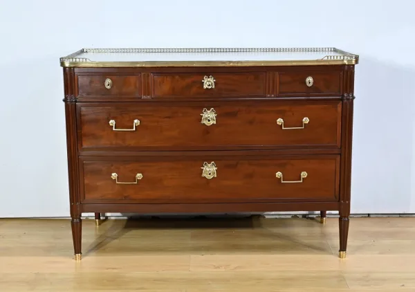 Commode en Acajou de Cuba, époque Louis XVI – 2ème Partie XVIIIe