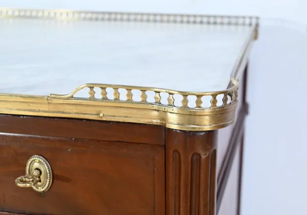 Commode en Acajou de Cuba, époque Louis XVI – 2ème Partie XVIIIe
