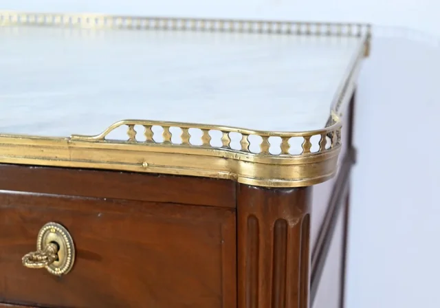 Commode en Acajou de Cuba, époque Louis XVI – 2ème Partie XVIIIe