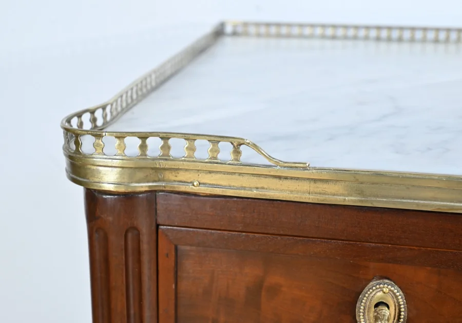 KOMMODE AUS LOUIS XVI-ZEITRAUM