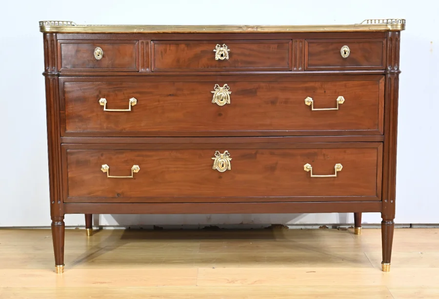 KOMMODE AUS LOUIS XVI-ZEITRAUM