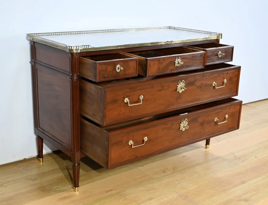 KOMMODE AUS LOUIS XVI-ZEITRAUM