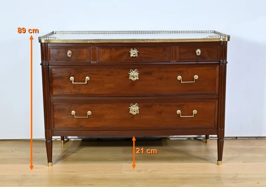 KOMMODE AUS LOUIS XVI-ZEITRAUM
