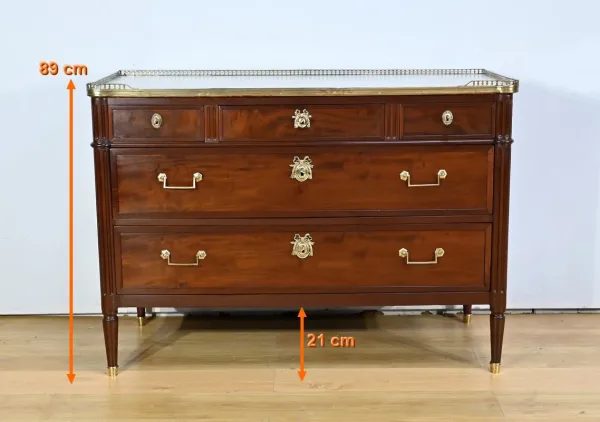 Commode en Acajou de Cuba, époque Louis XVI – 2ème Partie XVIIIe