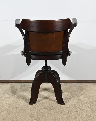 REVOLVING DESK CHAIR
