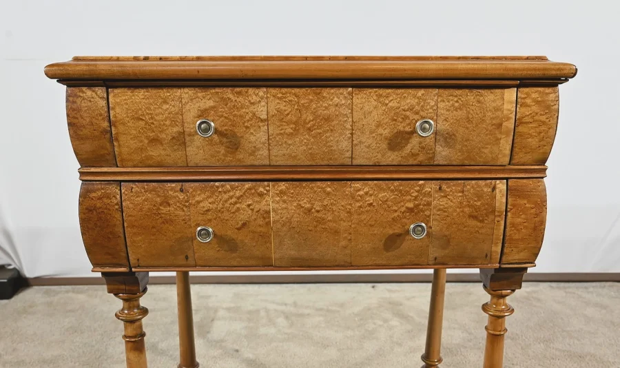 CHIFFONNIERE TABLE