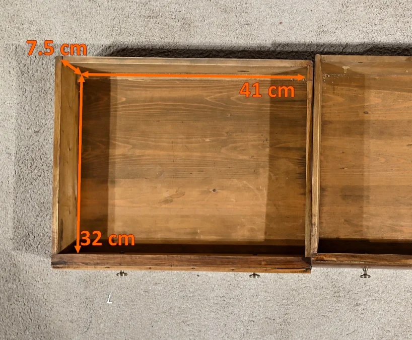 CHIFFONNIERE TABLE