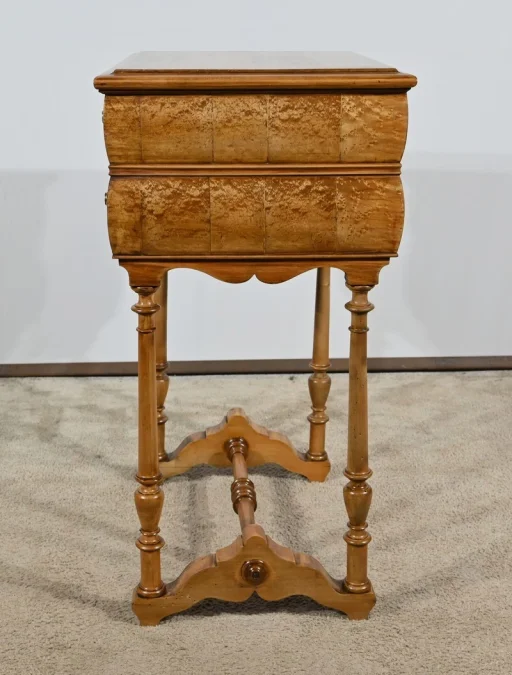 CHIFFONNIERE TABLE