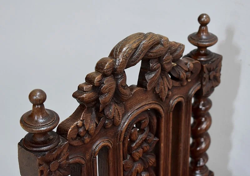 HOCHSTUHL IM LOUIS XIII-STIL
