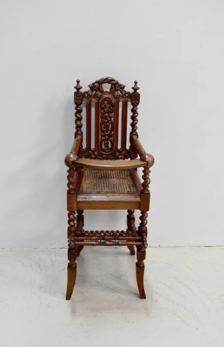 HOCHSTUHL IM LOUIS XIII-STIL