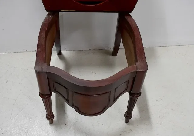 Importante chaise d’aisance cannée – XIXe