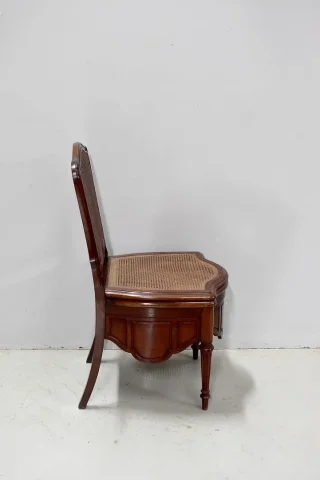 Importante chaise d’aisance cannée – XIXe