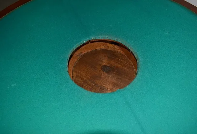 Table à jeu Demi-Lune dite Bouillotte Louis XVI en Acajou XVIIIe