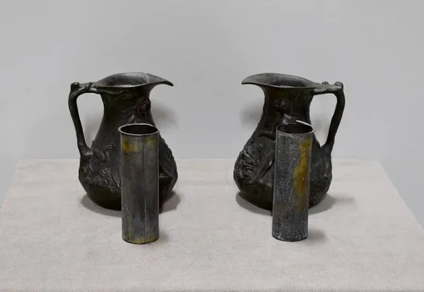 Paire de vases pichets signé J.G. – XXe