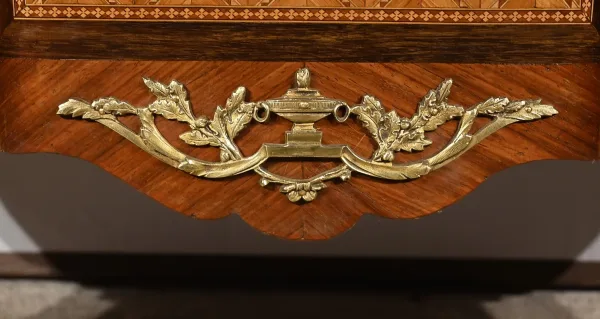 Commode en Bois de Rose et Amarante, style Transition Louis XV / Louis XVI – Fin XIXe