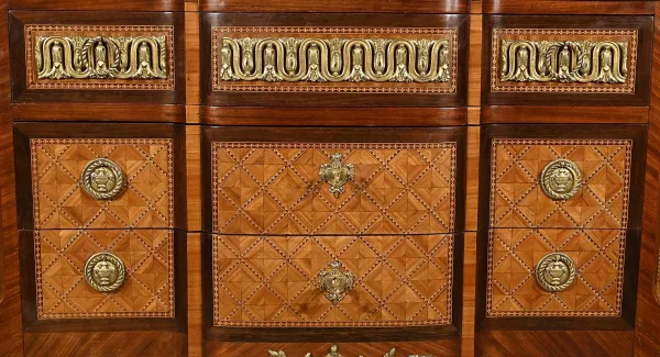 Commode en Bois de Rose et Amarante, style Transition Louis XV / Louis XVI – Fin XIXe
