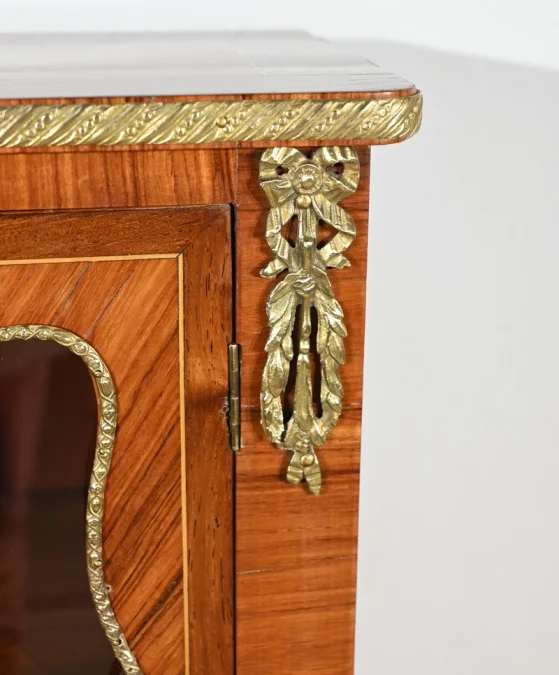 BONHEUR DU JOUR-SCHREIBTISCH IM LOUIS XV-STIL