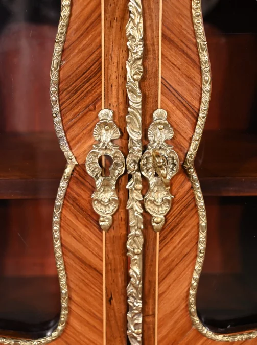 BONHEUR DU JOUR-SCHREIBTISCH IM LOUIS XV-STIL