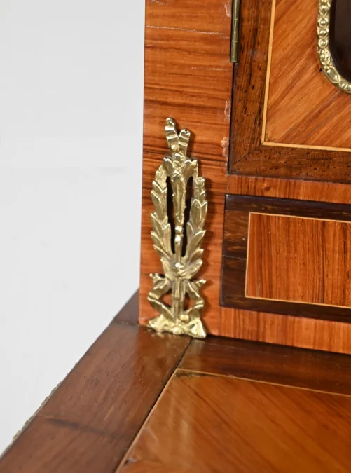 BONHEUR DU JOUR-SCHREIBTISCH IM LOUIS XV-STIL
