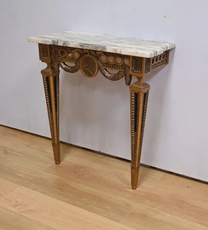 Petite Console d’Applique en Bois Sculpté, style Louis XVI, époque Napoléon III – Milieu XIXe