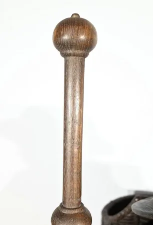 Importante Sculpture de Saint Jacques en Chêne Polychromé – XVIIIe