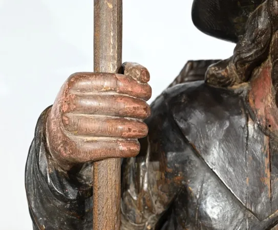 Importante Sculpture de Saint Jacques en Chêne Polychromé – XVIIIe