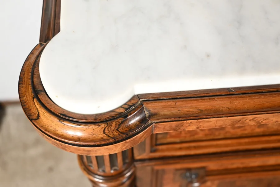 BUFFETKOMMODE