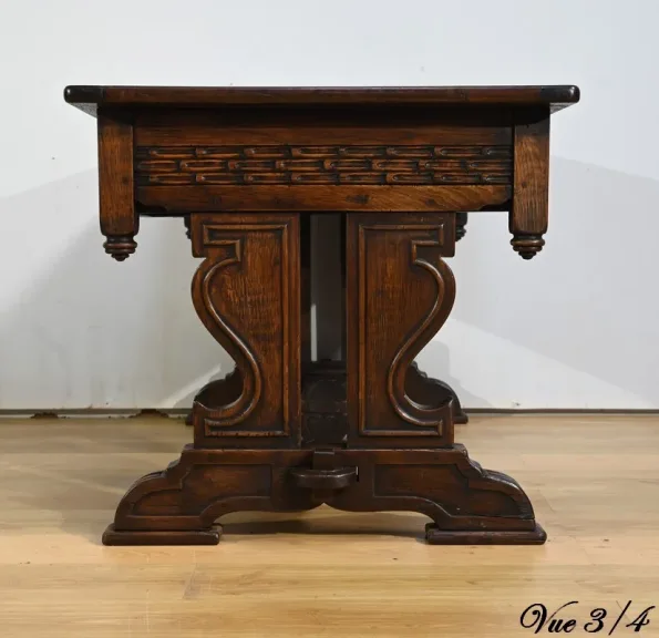 Table Bureau en Chêne, style Néogothique – Début XXe