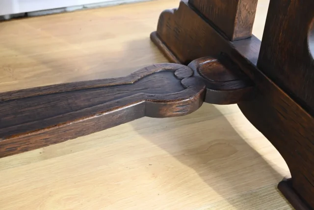 Table Bureau en Chêne, style Néogothique – Début XXe