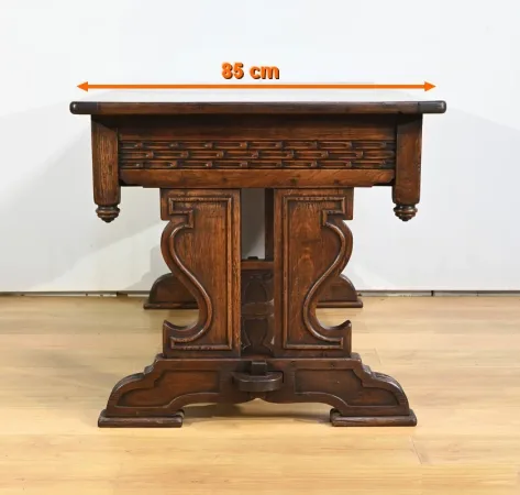 Table Bureau en Chêne, style Néogothique – Début XXe