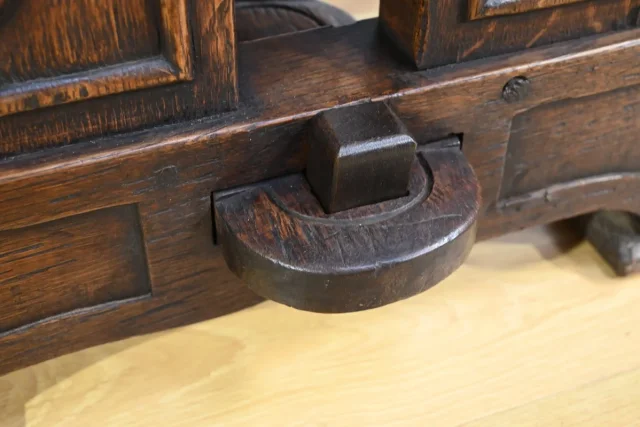 Table Bureau en Chêne, style Néogothique – Début XXe