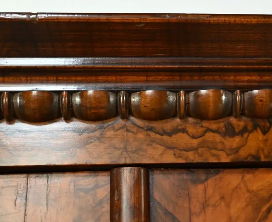 Bibliothèque en Ronce de Noyer, époque Restauration – Début XIXe
