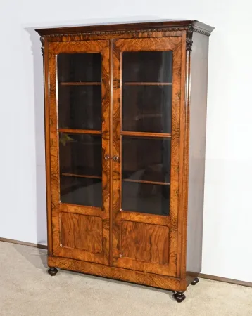 Bibliothèque en Ronce de Noyer, époque Restauration – Début XIXe