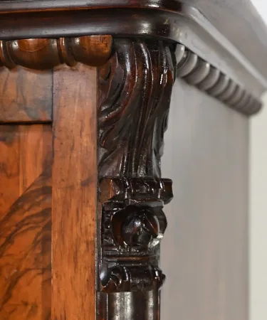 Bibliothèque en Ronce de Noyer, époque Restauration – Début XIXe
