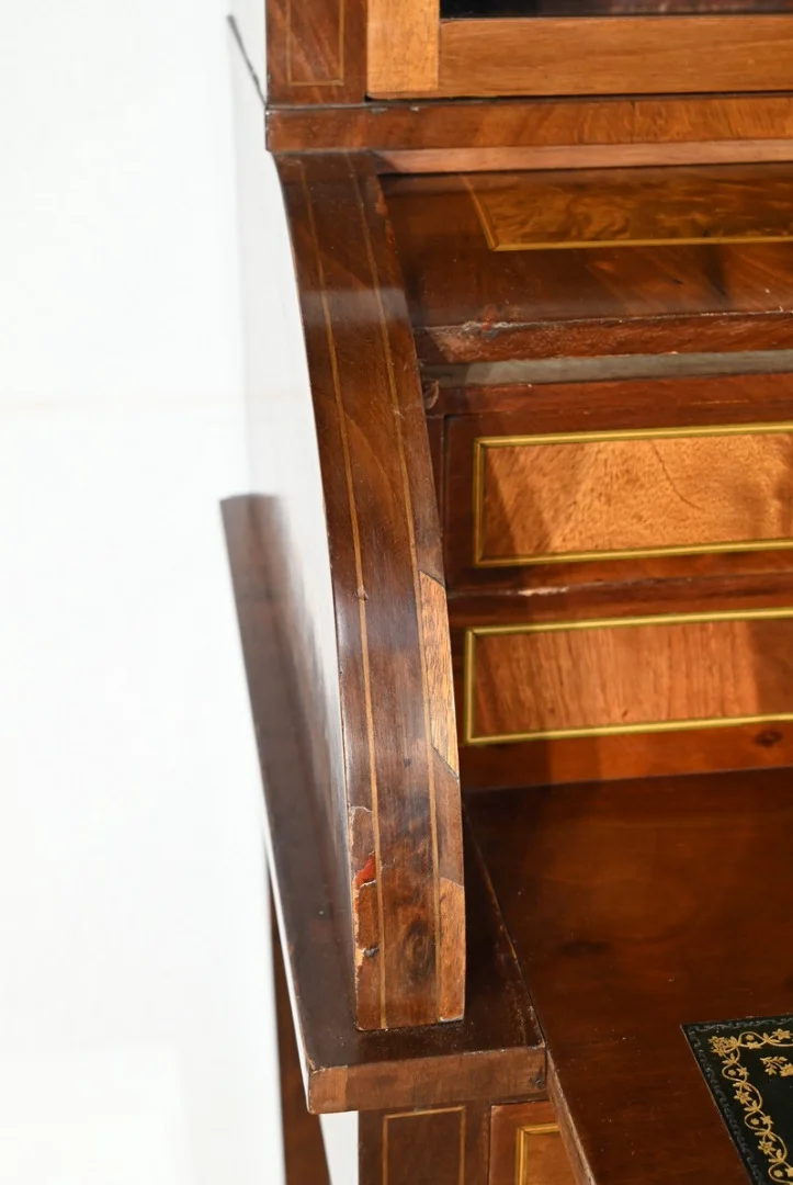 SCHREIBTISCH IM LOUIS XV-STIL