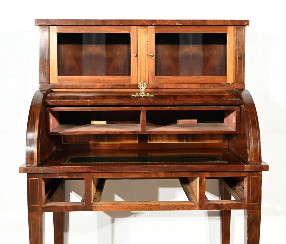 SCHREIBTISCH IM LOUIS XV-STIL