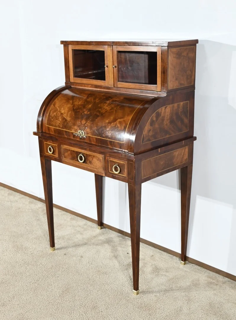 SCHREIBTISCH IM LOUIS XV-STIL
