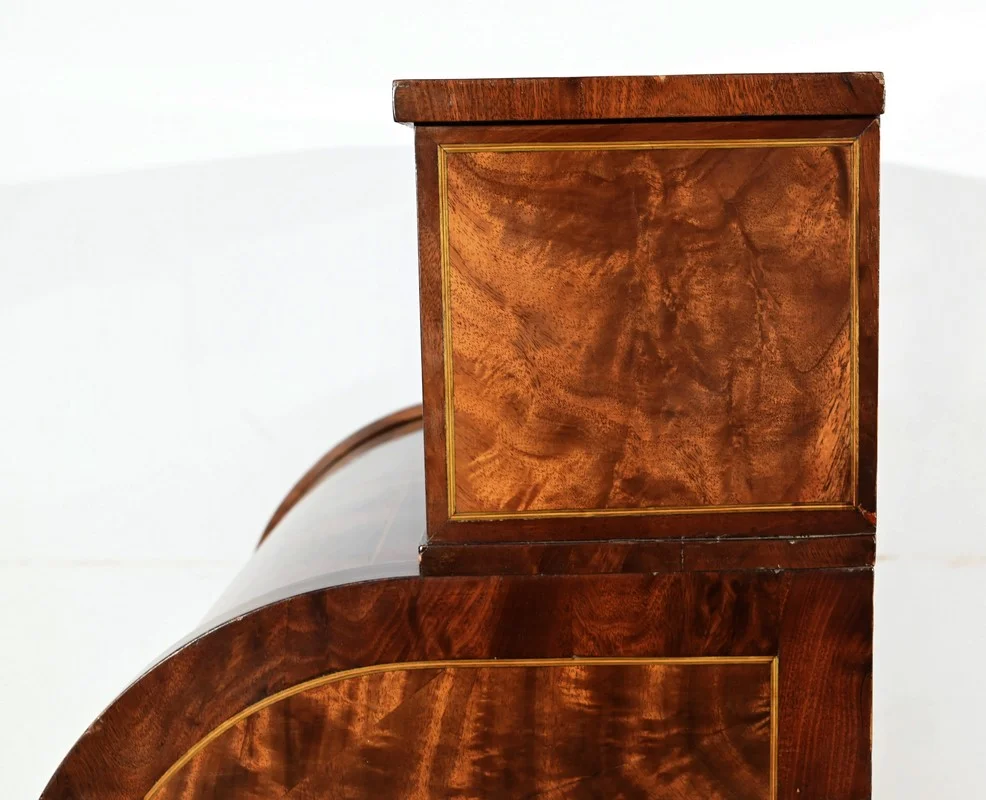 SCHREIBTISCH IM LOUIS XV-STIL